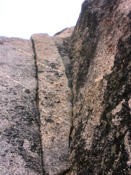 Start Super Pooper here for a more direct way into the crux. Detailed in the topo pic with the redline.