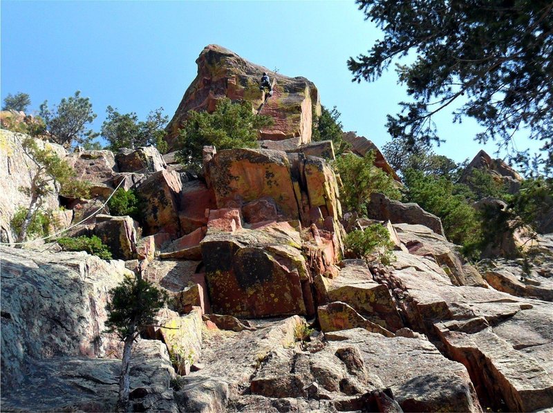 Daniel leads the alternate "Sorenson's Crack" 5.8 start just left of the regular 1st pitch.