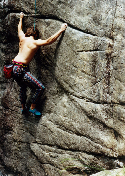 right hand variation. traverse to horizontal from the right, dyno finish.