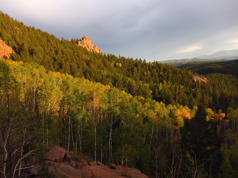 Looking east from the base of the Wipeyur Buttress on a beautiful late September evening.<br>
<br>
Photo: D. Albers.