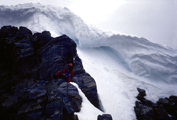 Summit cornice