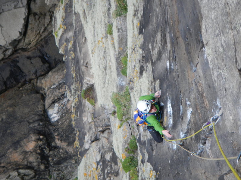 pitch 2 , approaching the fierce twin crack crux