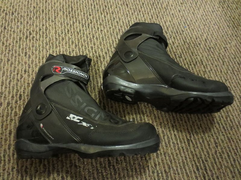 Rossignol X-7 cross country ski boot. Size 45.