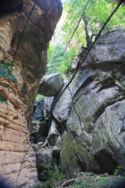 The Chock Stone. To the left is Urushiol to the right is Porter's Pillar.