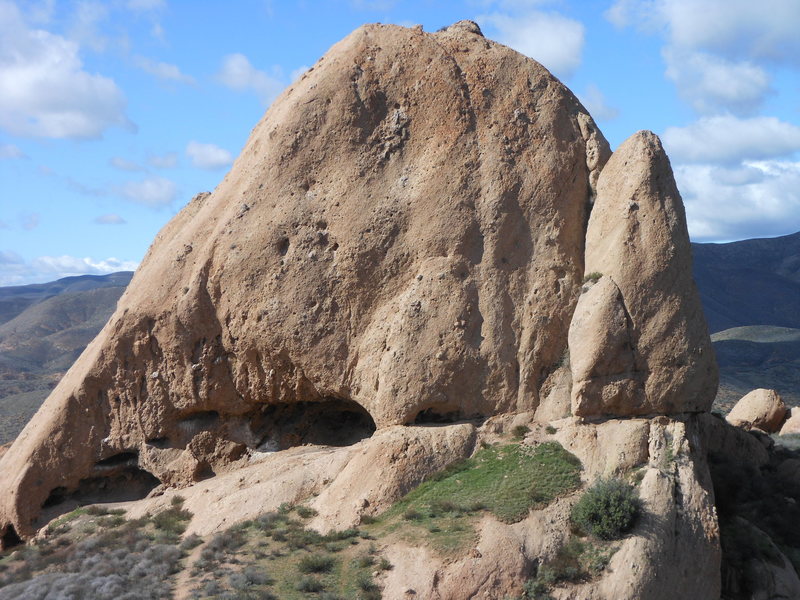 There are several new lines on the east face of the Elephant Head. The ear on the right and the trunk on the left.