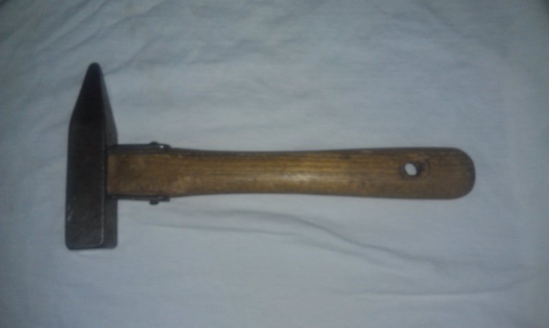 Help! I need help identifying this hammer