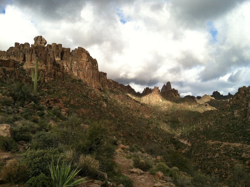 View of Bark's Canyon Wall(on the left) from the Bluff Springs Trail.