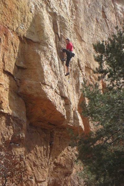 Cruising up the easy finger crack at the start.