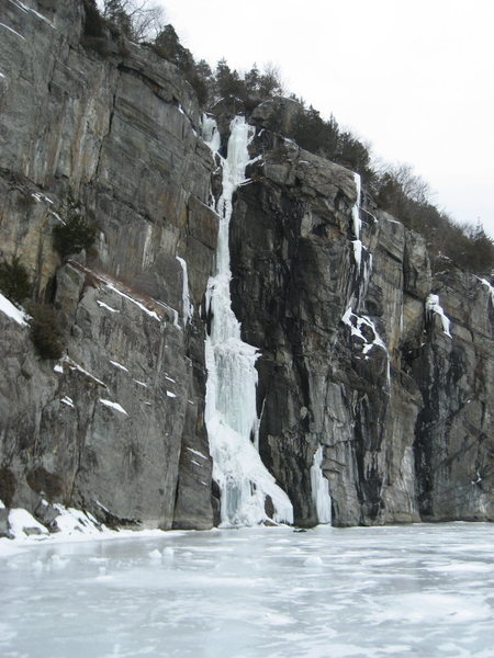 Drop, Swim, or Die, WI4+. Best done as long pitch, it's a real rope stretcher. You could belay in a cave half way up.