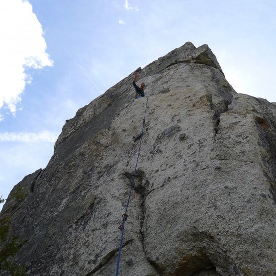 Mike Arechiga on,Five Tendons.5.10d