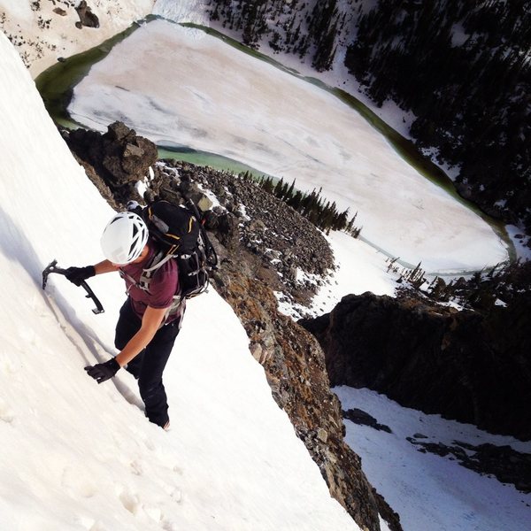 Brent approaching the crux groove. 