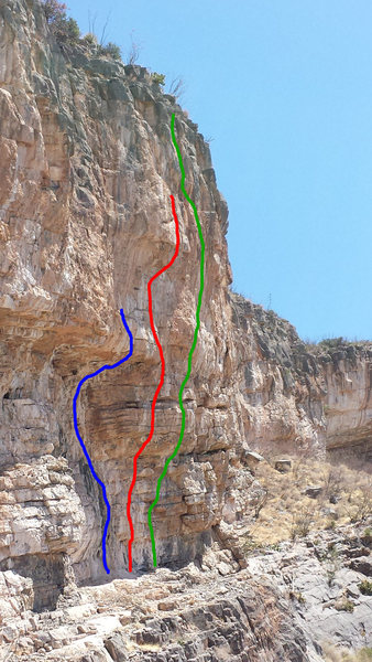 Routes at the Super Fly Cave:<br>
<br>
Blue: Super Fly<br>
Red: 100 Degrees of Solitude<br>
Green: Betamorphosis