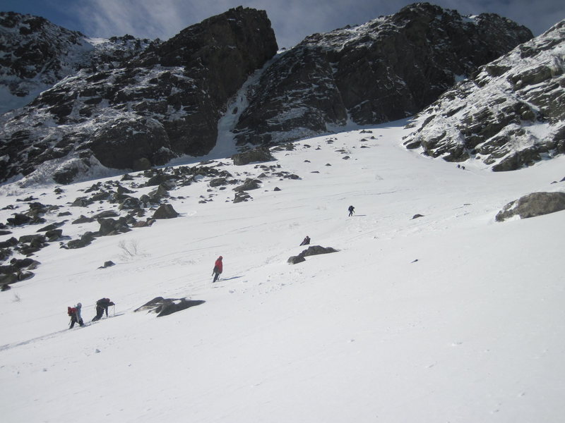 A group of climbers makes their way up Huntingtons Ravine, Pinnacle Gully in the background 2011