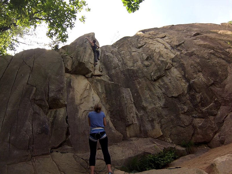 Just above the crux moves of Heogong