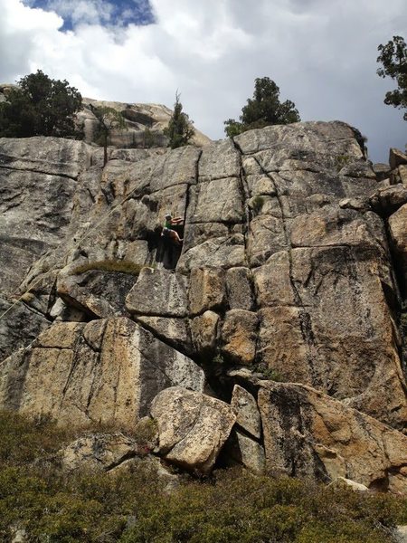 Maria topropes a nice crack line on the east side of "New Peculiar."