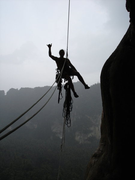 Ty descending the Mantis in rainy weather