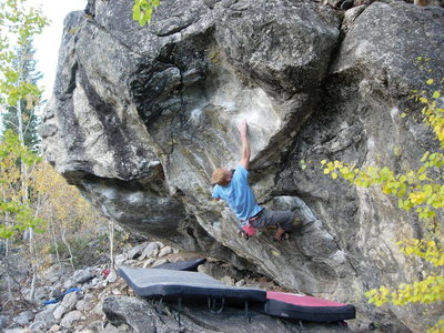 The sweet boulder. Back in the talus away from the mountains.