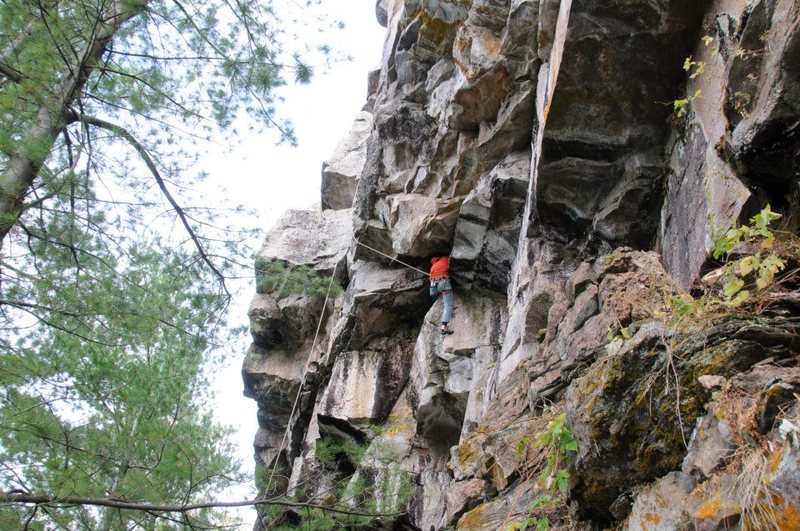 Sean Foster TRing a nice trad line