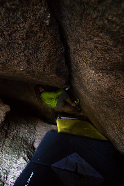 Underclingin' the sweet, sweet roof crack.