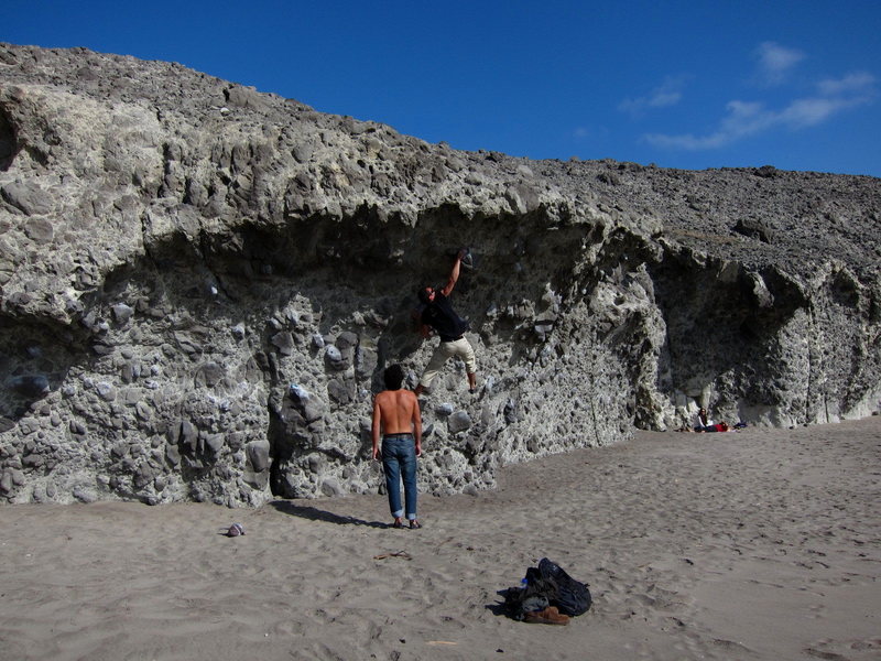 Bouldering at Playa de Monsul, Cabo de Gata