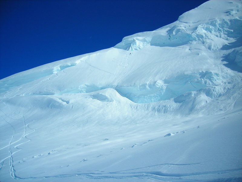 Skiing the head wall on the N Ridge at 10,000ft.