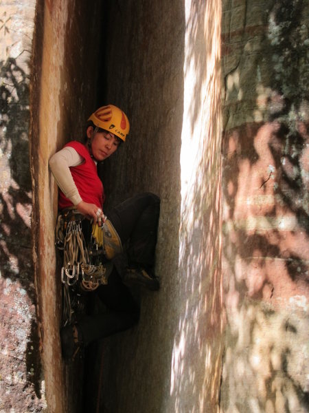 Chinese climber chimneys up slowly.