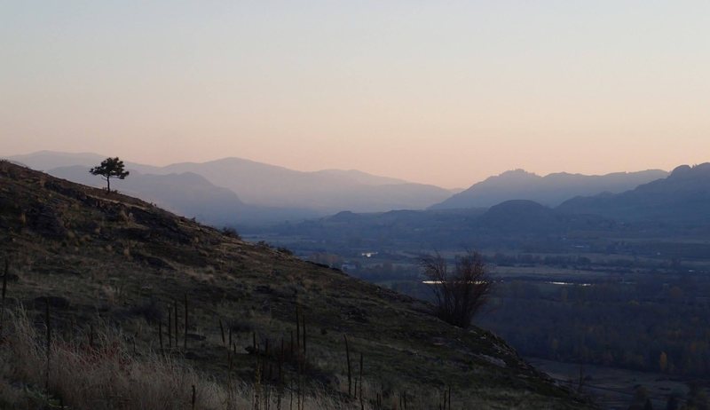 End of the day view down the Okanogan Valley