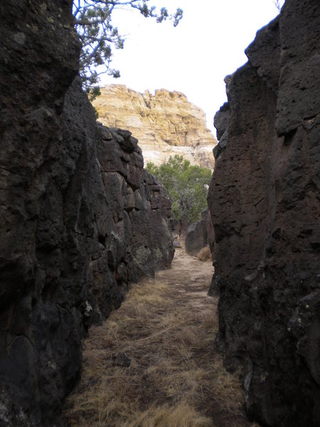 Subterranean lava bouldering & La Vieja ...