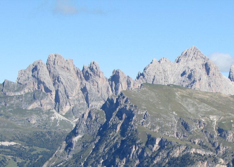 High Summits of the Geislergruppe; Sas Rigais is the peak at the right margin.