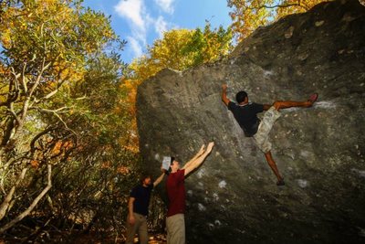 Ronnie on Crazy Horse, Picnic Boulder. CJ Yunger photo.
