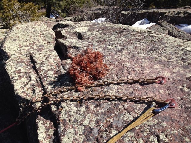 Upper Peanuts rap #1.<br>
All stainless with blue Loctite on the quicklinks.<br>
Walk left along middle ledge to find the next set of bolts. 