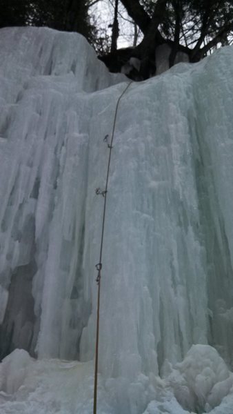 My first ascent on lead at the curtains.<br>
<br>
Very good place to get familiar with leading and climbing in general.