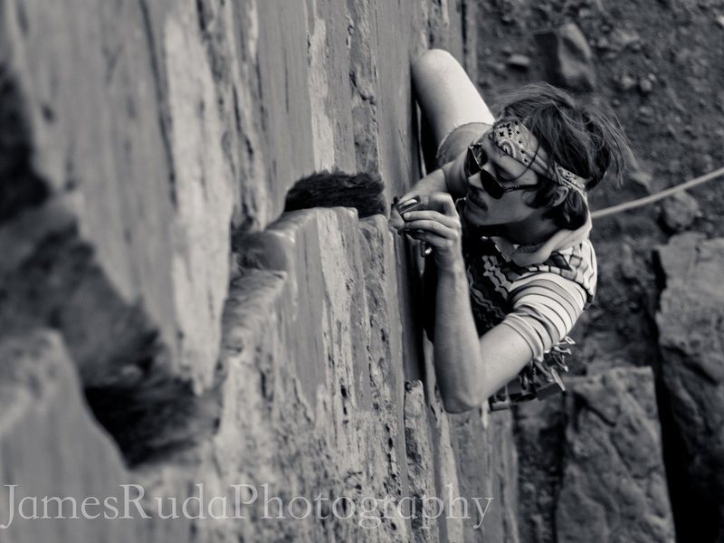 Ode to the 70's. Cutoffs, swami belt, hexes, bowline<br>
Deface Crack, St. George, UT.  Photo courtesy of James Ruda