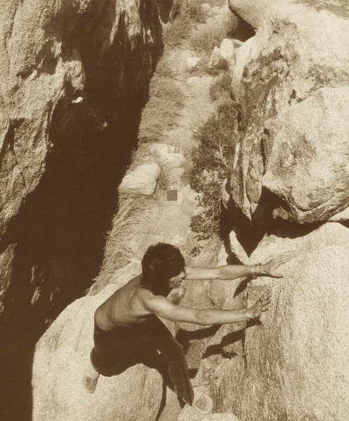 Keef (Keith Richards) cranks the stone! <br>
<br>
........bouldering at Joshua Tree back in '69.......chalkless, no pad, of course