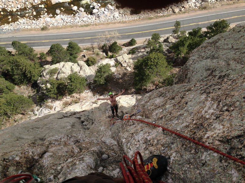 At the top of the short pitch 4 waiting for Will to start. Linking pitch 3-4 seems like a logical thing to do.