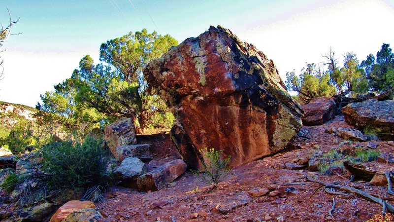 Sillage Rock's south face.