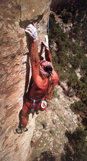 Steve Cheyney on It's Miller Time (5.11a), Sand Gulch<br>
<br>
Photo by Dan Heidenreich