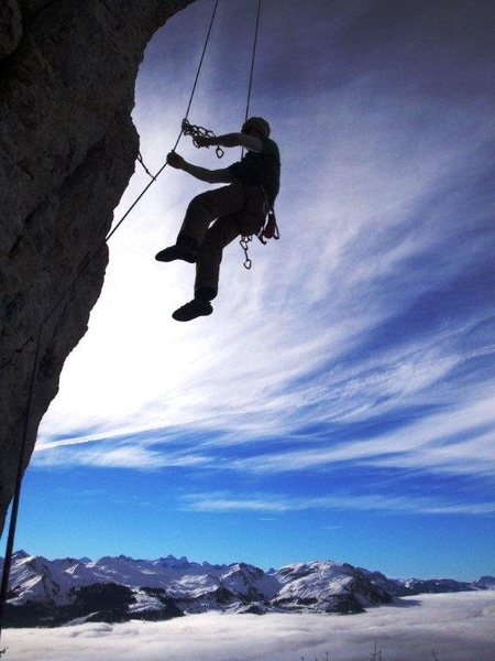 Daniele H lowering off Athletikus