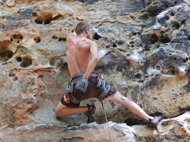 Gabe on Fuzzy Undercling 5.11a