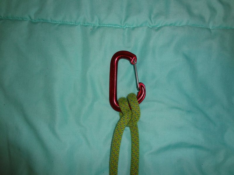 Same loosely tied clove hitch, properly dressed