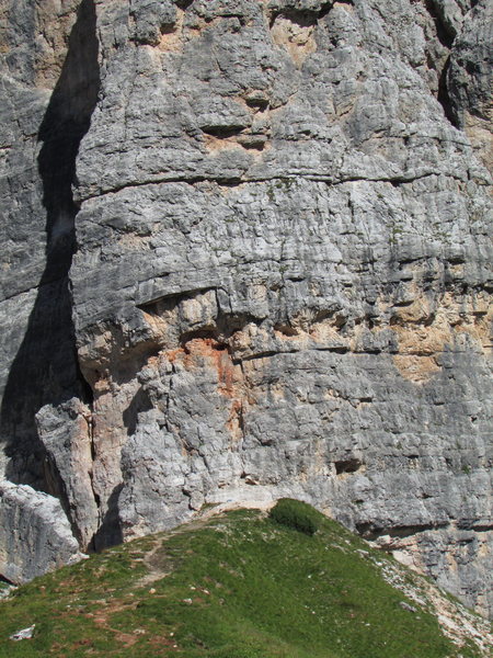 Closeup view of "Bergfuehrer Route" start on W. Summit, Torre Grande.