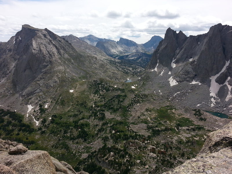 A pic of the cirque meadow (from pingora) between mitchell on the left and warbonnet/warrior 1 on the right.