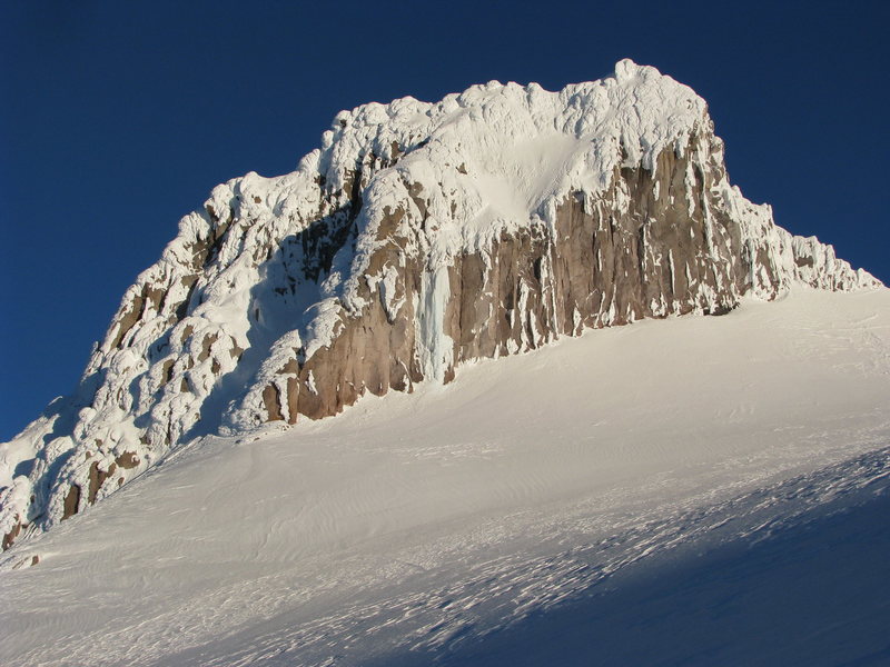 Illumination Rock with March Madness (WI4-5 ice column) in FAT!