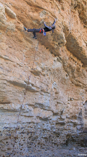 Ed starting the crux of<br>
Rolling Thunder (5.13a)