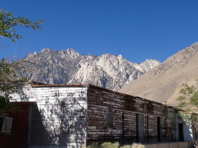 Abandonded building near Olancha, Sierra Eastside