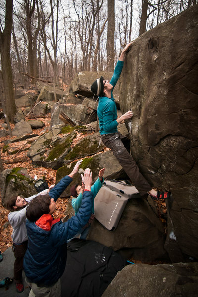 86 snags the top move on Of Mice and Men (V7) at Hanger 18, Nockamixon. Dec 2014. danallardphoto.com