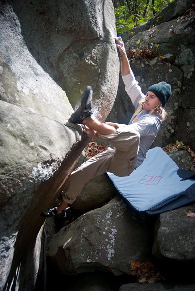 Carl on The Crotch V4. Nockamixon, PA. October 2007. danallardphoto.com