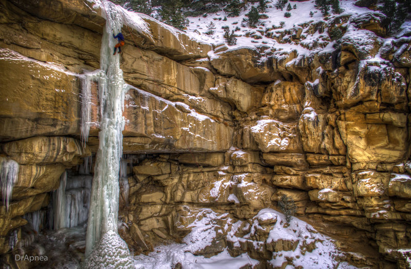 Donorcicle on 12/30/2014.  Matt on TR.  There is a 1" horizontal crack through the pillar (barely visible) just below the ledge if you zoom in.