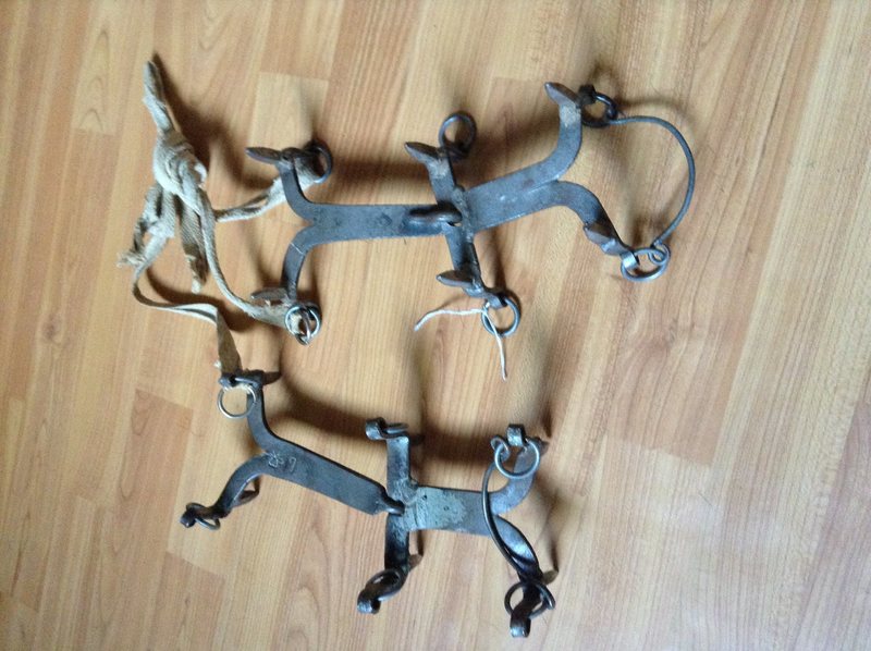 Old crampons