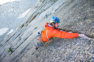 Can it get any more splitter in the park then this pitch? Eli Helmuth of Climbing Life Guides cruises the money pitch on The Barb. 